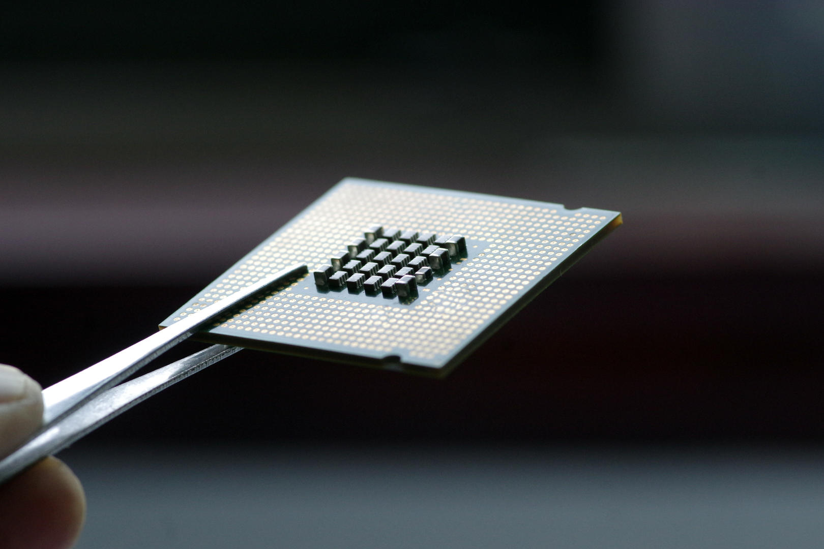 芯片人才暗戰:畢業能拿三四十萬,獵頭開始挖應屆生,跳槽漲薪50%